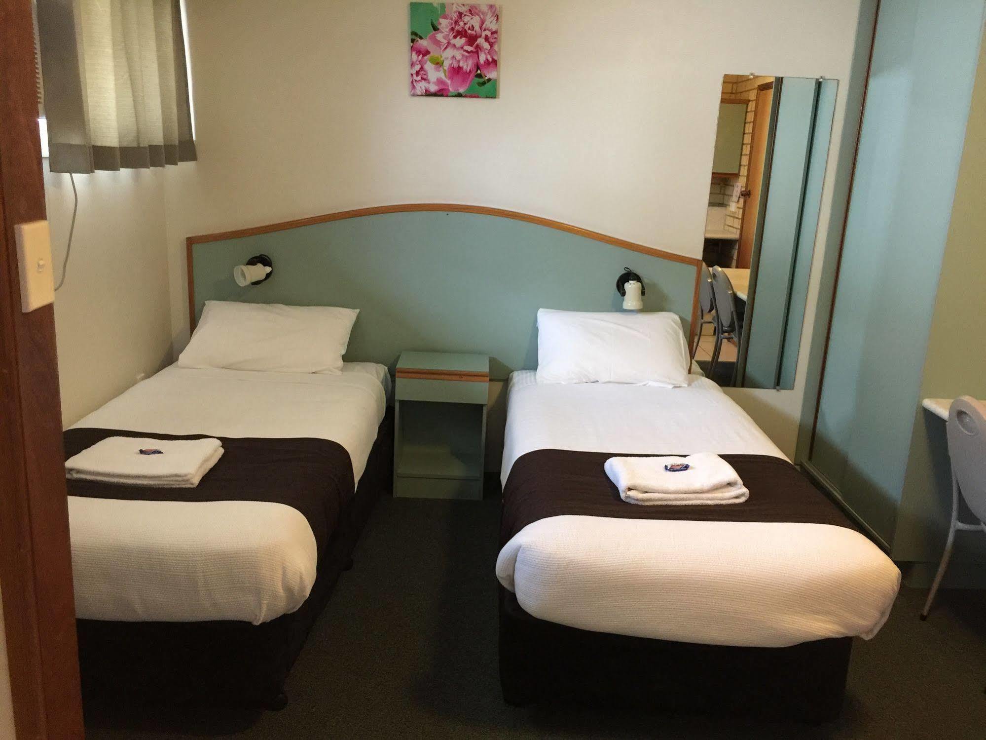 Caloundra Suncourt Motel Esterno foto