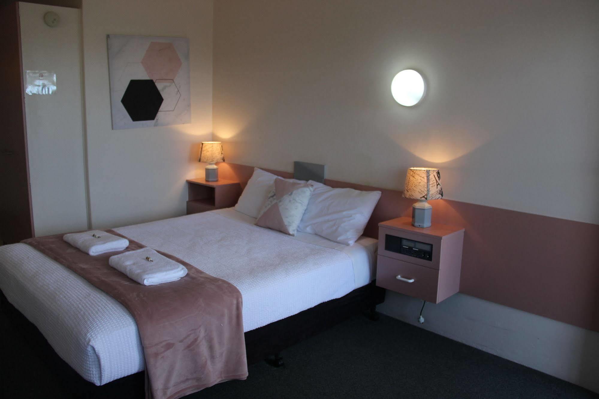 Caloundra Suncourt Motel Esterno foto