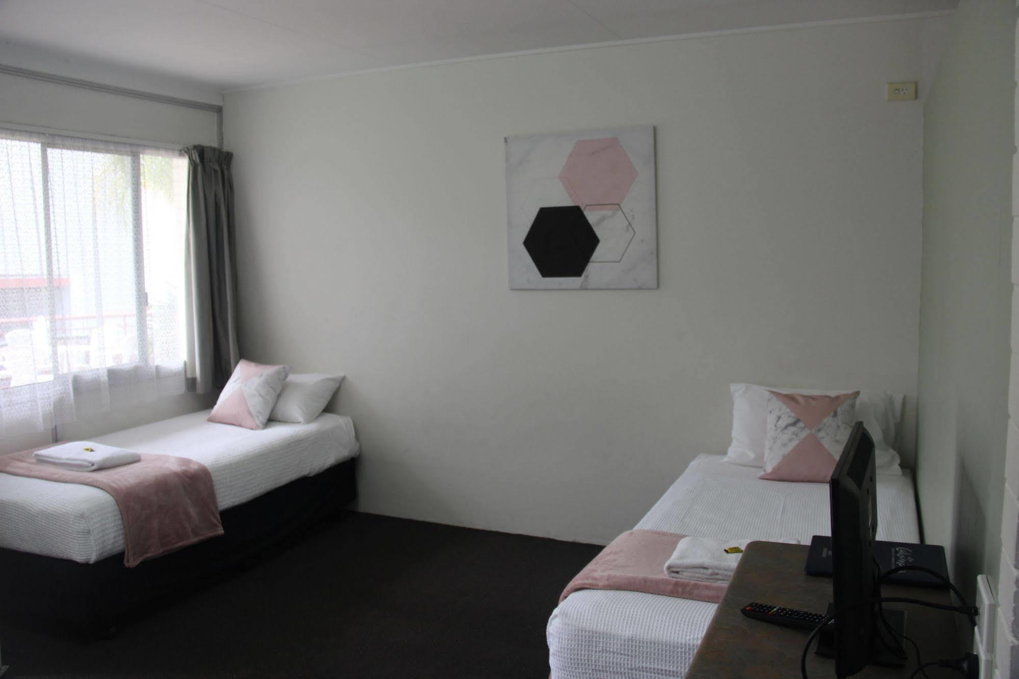 Caloundra Suncourt Motel Esterno foto