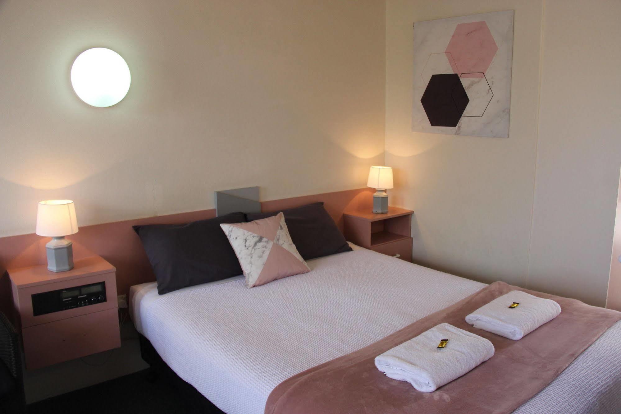 Caloundra Suncourt Motel Esterno foto