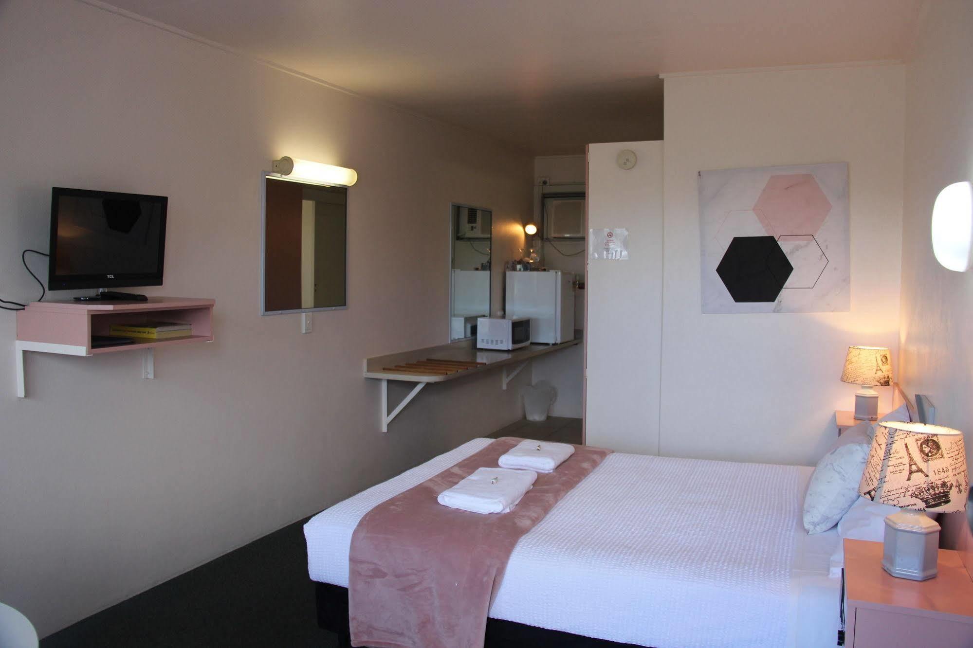Caloundra Suncourt Motel Esterno foto
